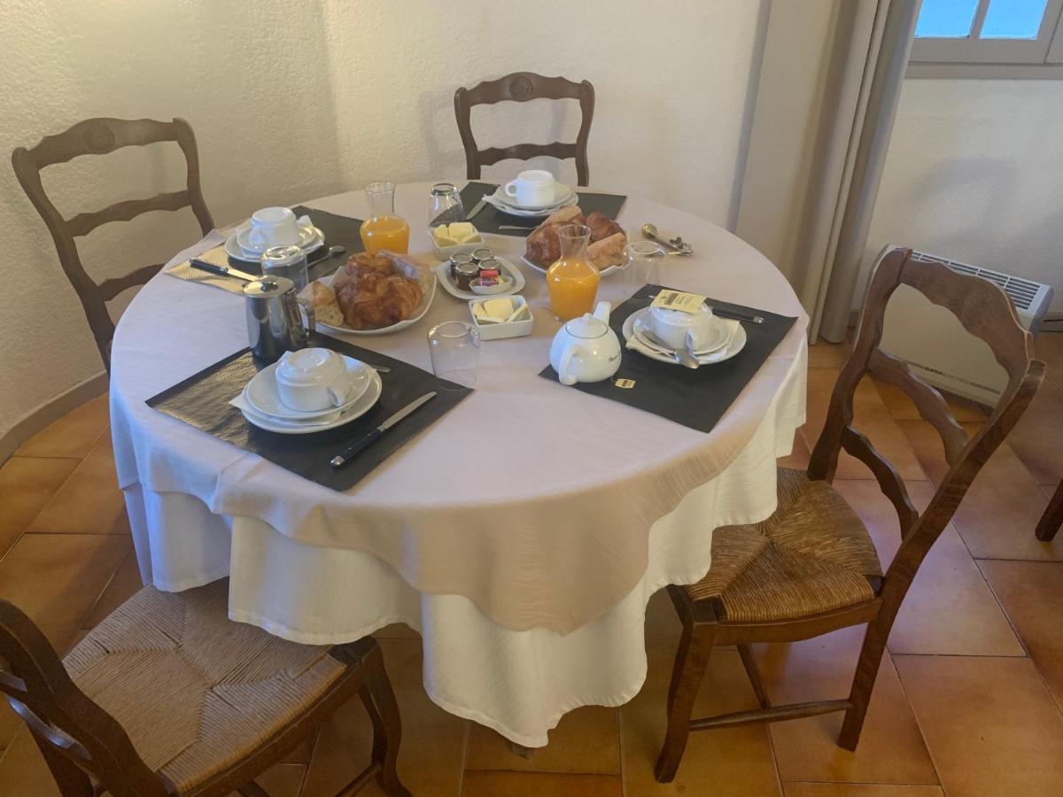 Human Hotel Restaurant Park Villecroze Eksteriør billede