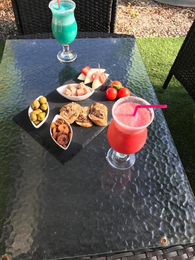 Human Hotel Restaurant Park Villecroze Eksteriør billede