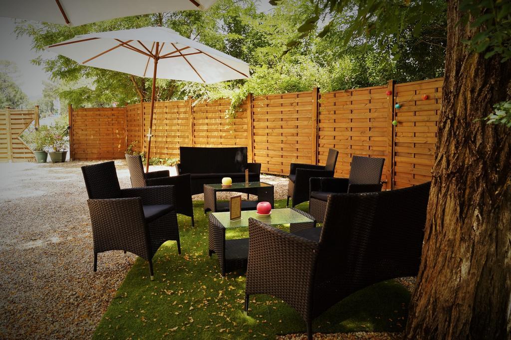 Human Hotel Restaurant Park Villecroze Eksteriør billede