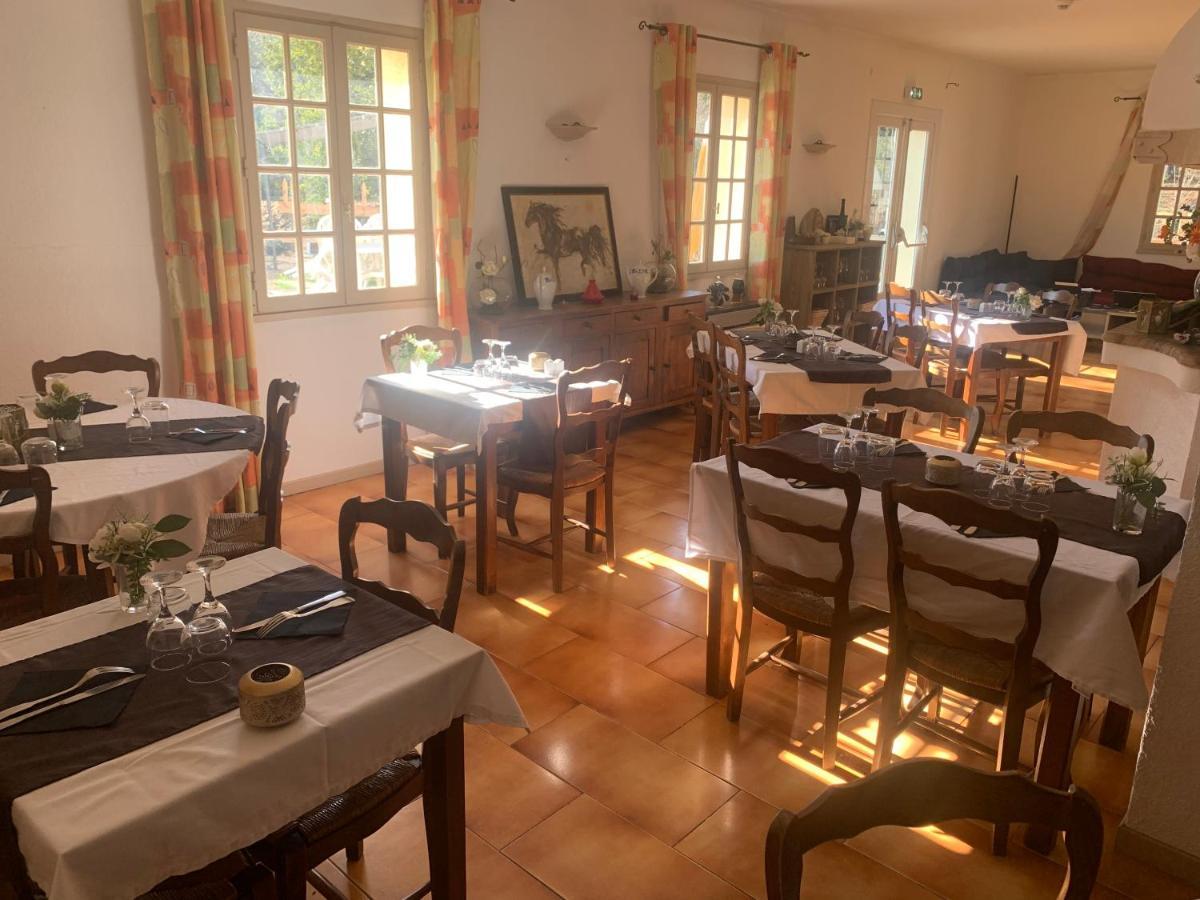Human Hotel Restaurant Park Villecroze Eksteriør billede