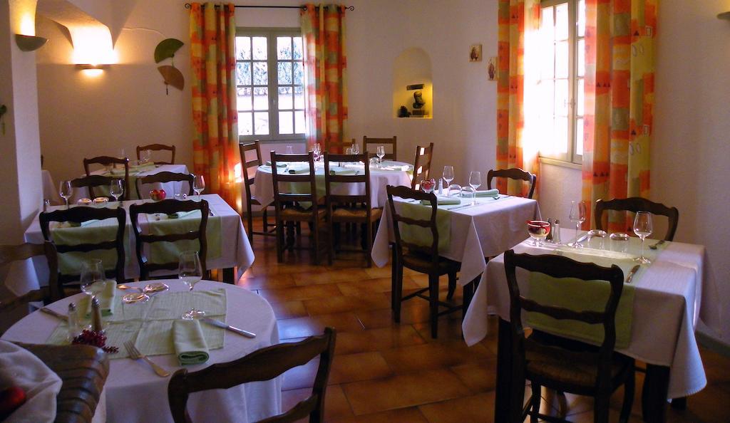 Human Hotel Restaurant Park Villecroze Eksteriør billede