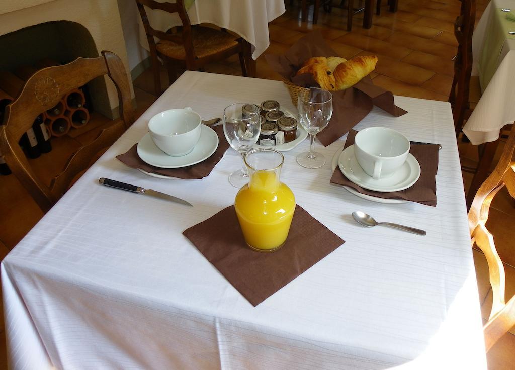 Human Hotel Restaurant Park Villecroze Eksteriør billede